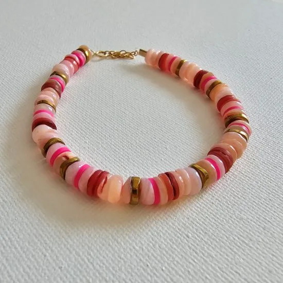 Rosie — Bracelet heishi en nacre & hématite